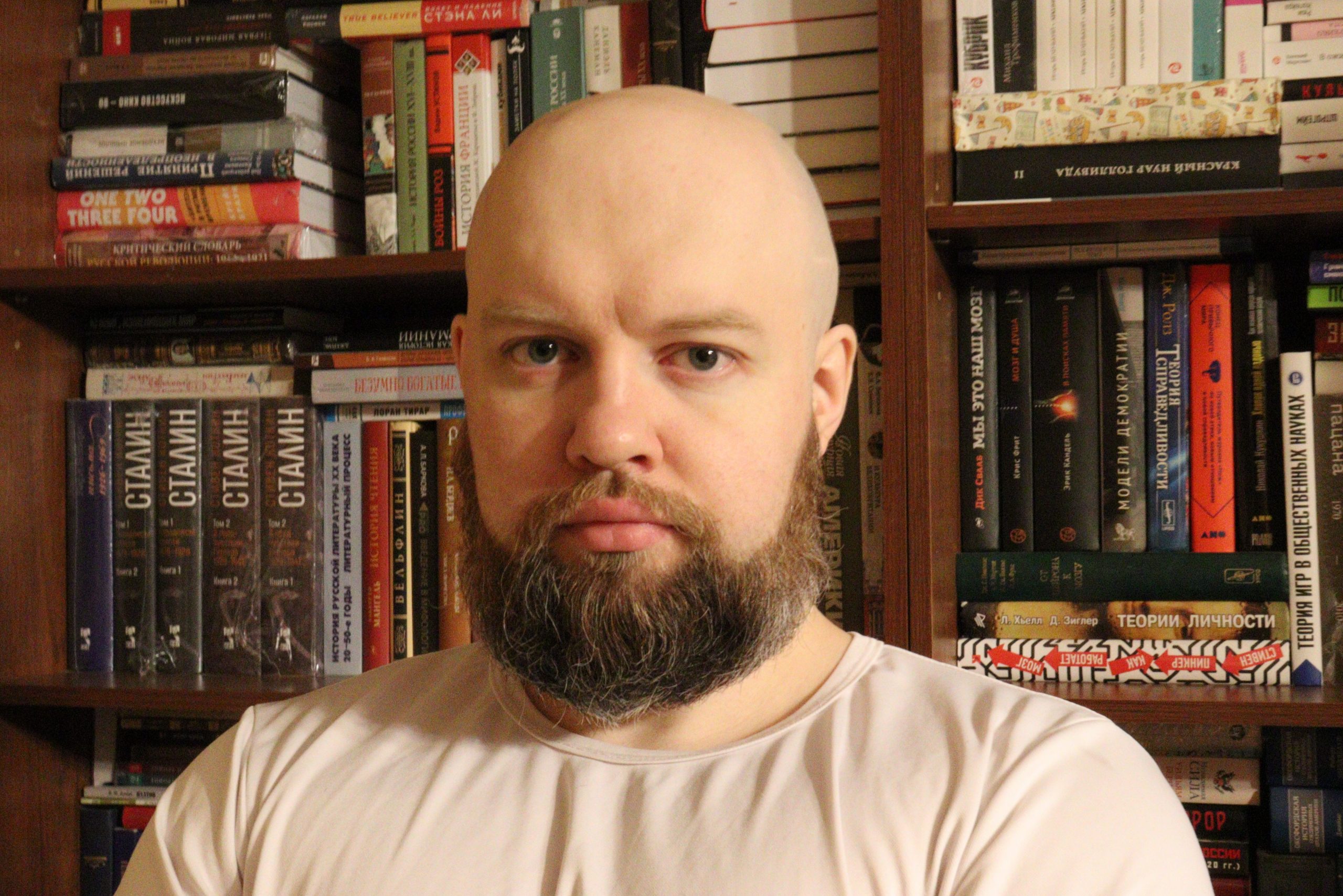 спит пьяная без трусов Женские трусы — Википедия